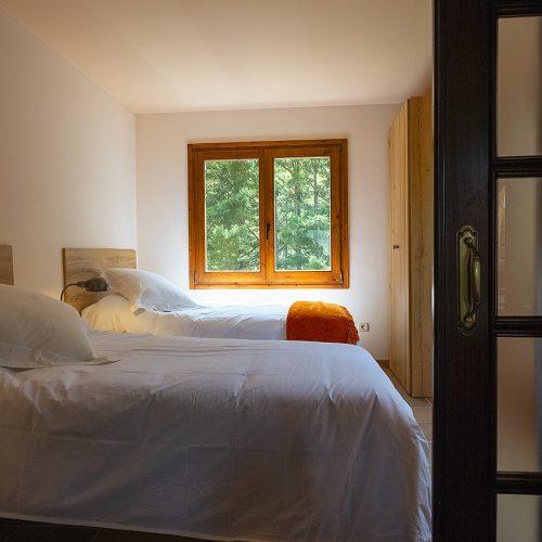 Chalet Alpino Can Mandena en Vallfogona del Ripollés. Barcelona. Dormitorio doble