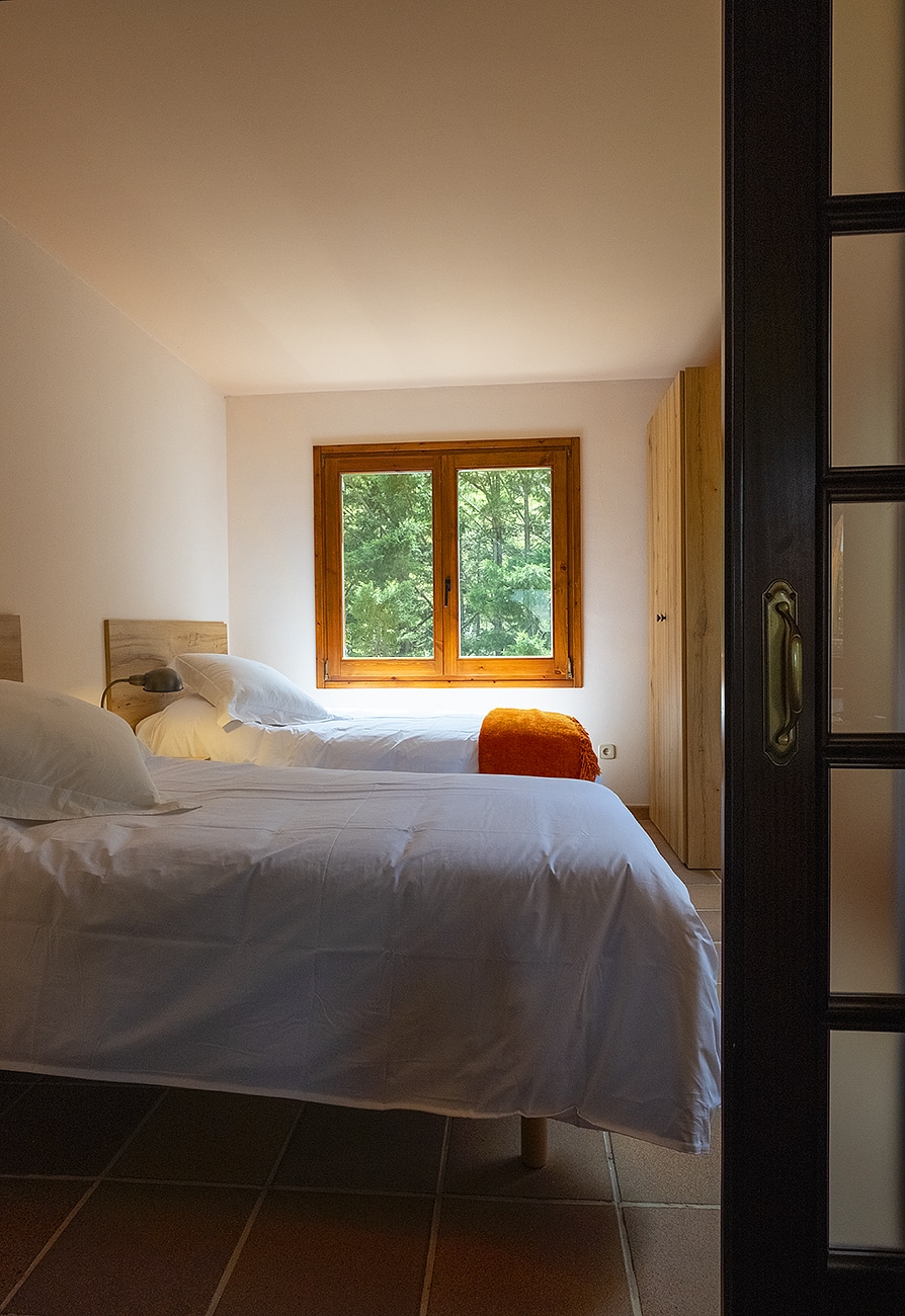 Chalet Alpino Can Mandena en Vallfogona del Ripollés. Barcelona. Dormitorio doble
