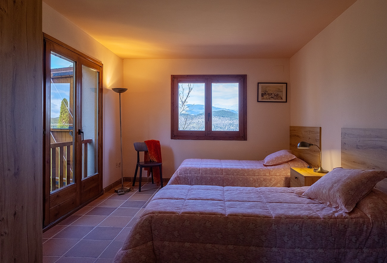 Chalet Alpino Can Mandena en Vallfogona del Ripollés. Barcelona. Dormitorio doble